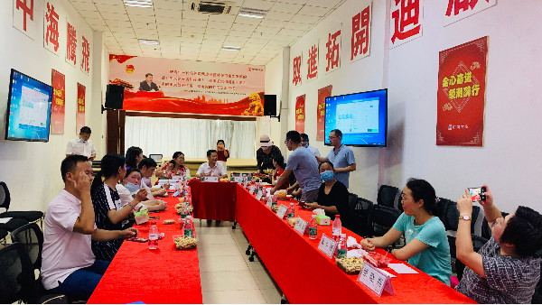 熱烈歡迎深圳青年協(xié)會和寶安業(yè)委會人員參觀中海西岸華府安防監(jiān)控項目